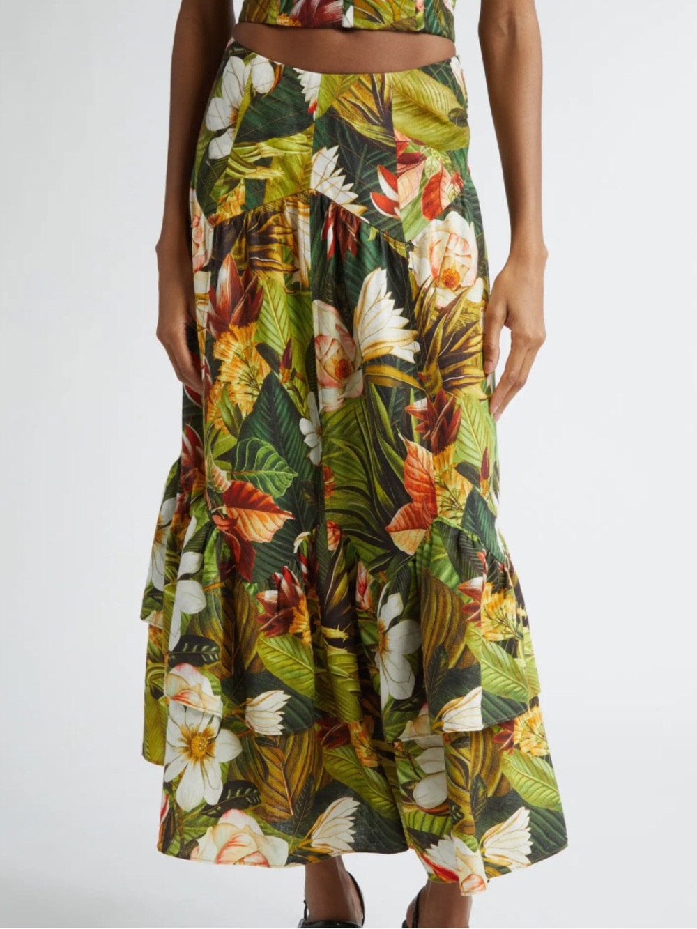 NWT FARM Rio Multicolor Botanical
Forest Asymmetric Yoke Midi
Skirt XL